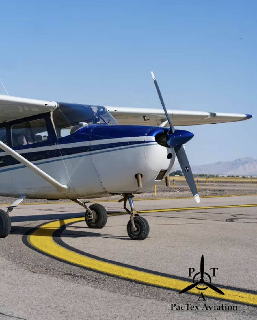 Cessna 172B image 3